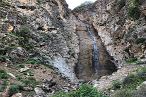 آبشار گچان، آبشاری زیبا در ایلام (+تصاویر)