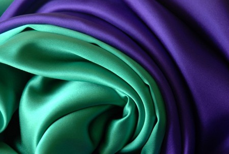 https://dl.greenbeautymag.com/2020/12/buy-scarves-shawls-23.jpg