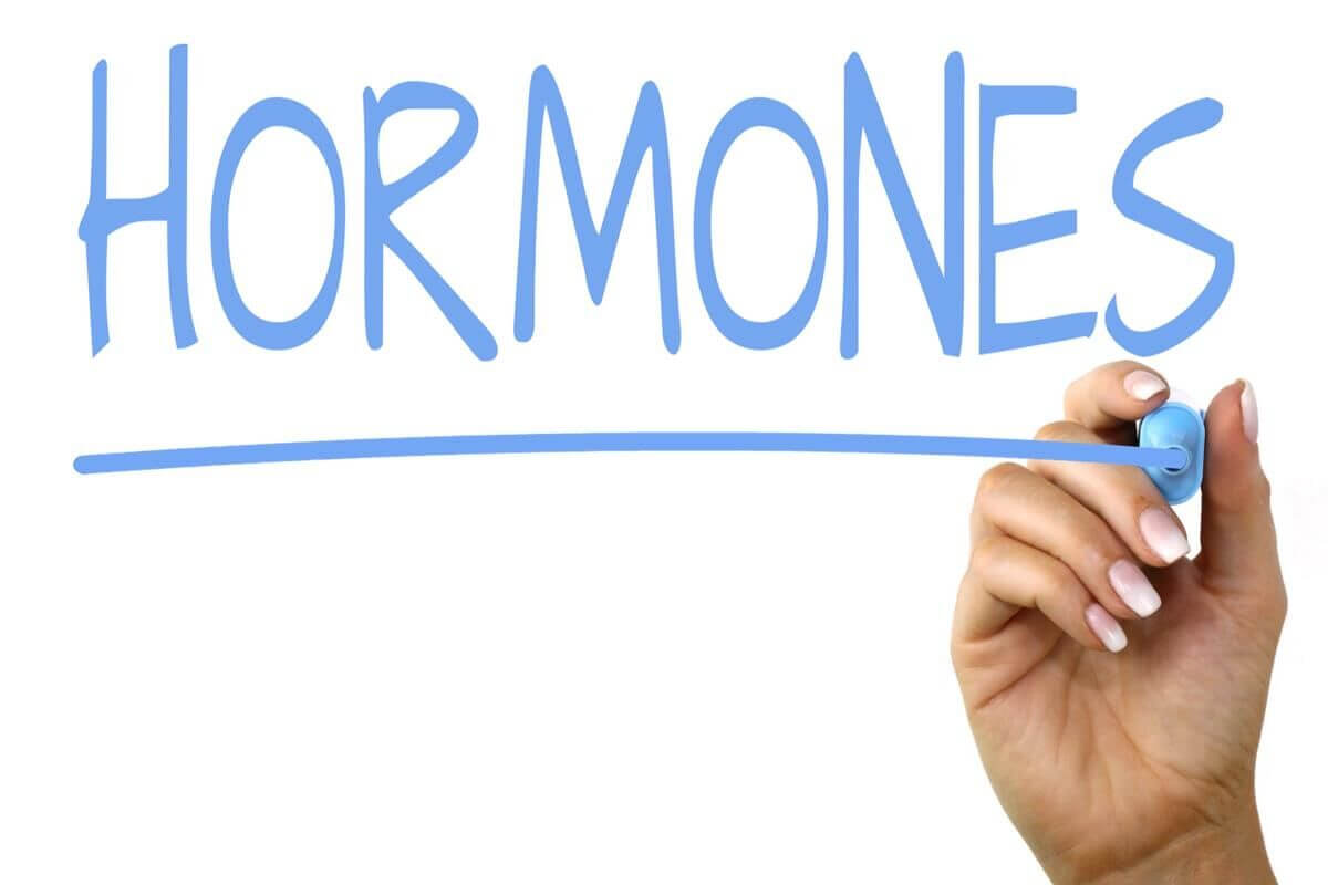 عدم تعادل هورمونی ناشی از کدام عوامل خطر است؟