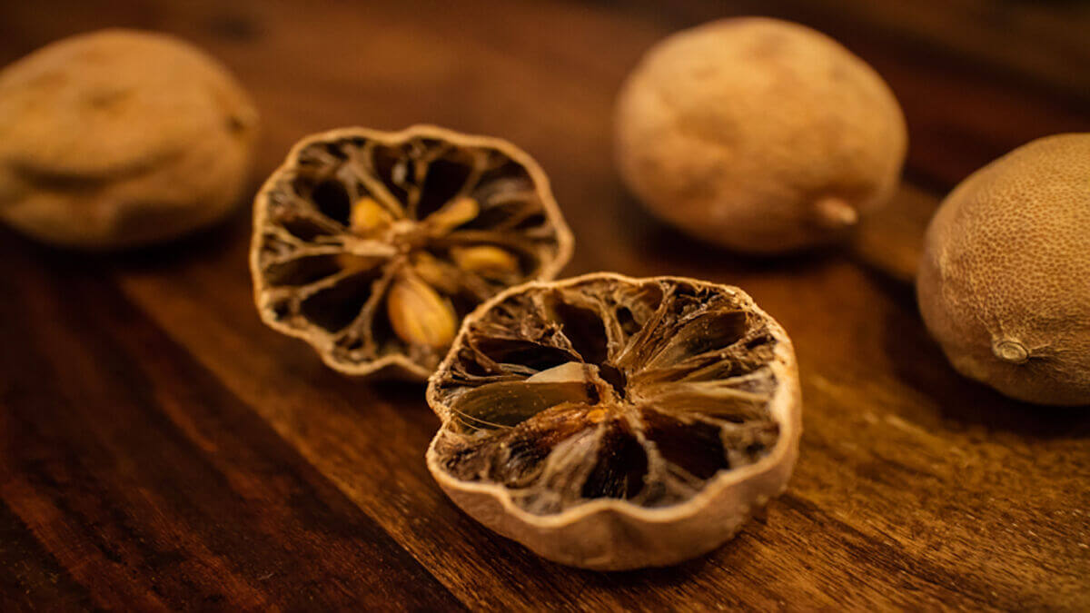 طرز تهیه لیمو عمانی خانگی؛ طعم‌دهنده سنتی و قدیمی