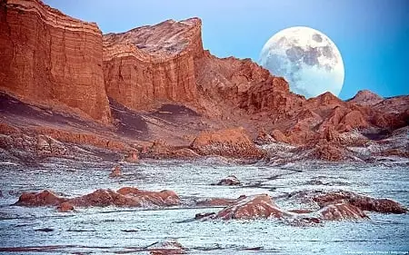 آشنایی با دره ماه؛ غیرقابل سکونت ترین نقطه روی کره زمین