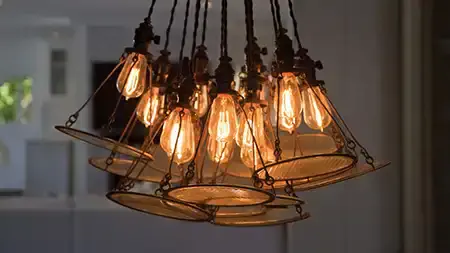 نحوه استفاده از چراغ آویز اپن برای زیبایی و جلوه بخشیدن به آشپزخانه