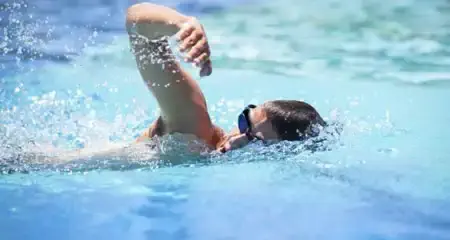 شنای آزاد به چه نوع شنایی گفته می شود؟