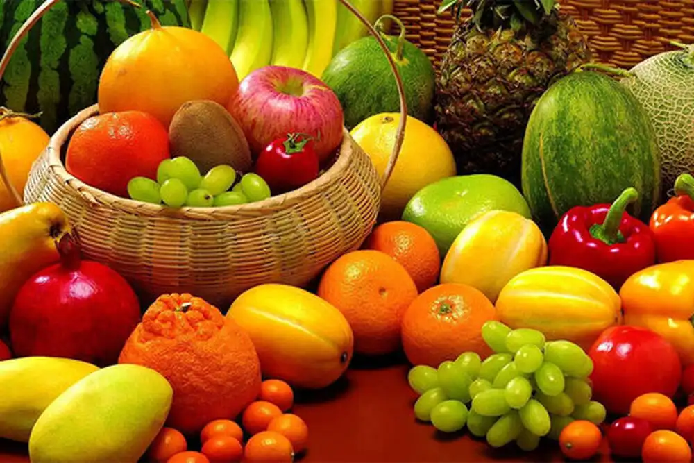 عوارض مصرف بیش از اندازه میوه