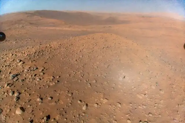 عکس هوایی بالگرد «نبوغ» از مریخ‌نورد «استقامت»