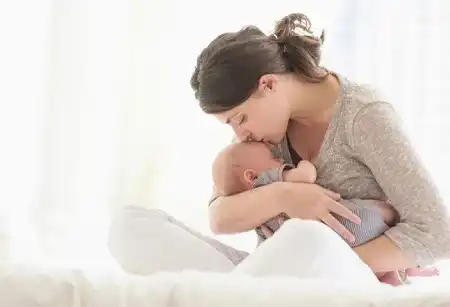 دلایل بی قراری نوزاد هنگام شیر خوردن چیست؟