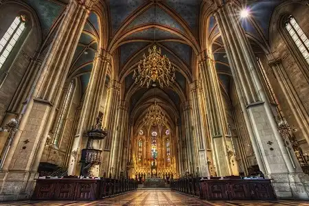 کلیسای جامع زاگرب از شاهکارهای معماری سبک نئوگوتیک در کرواسی