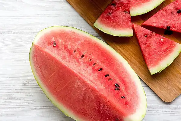 میوه تابستانی که فشار خون را کاهش می‌دهد و از گرفتگی عروق جلوگیری می‌کند