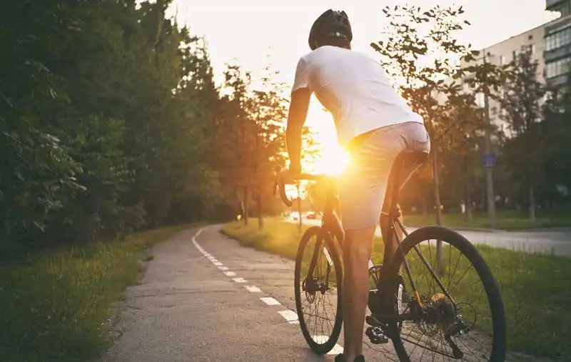 چرا باید دوچرخه‌سواری را وارد برنامه زندگی‌تان کنید؟