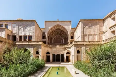 خانه عباسیان ارزشمندترین بناهای تاریخی کاشان