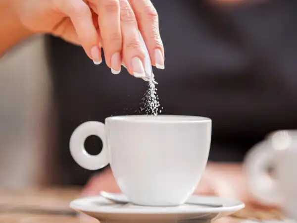 افزودن شکر به چای و قهوه موجب ابتلا به دیابت نمی‌شود