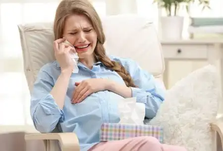 آیا گریه کردن در دوران بارداری روی جنین تأثیر می‌گذارد