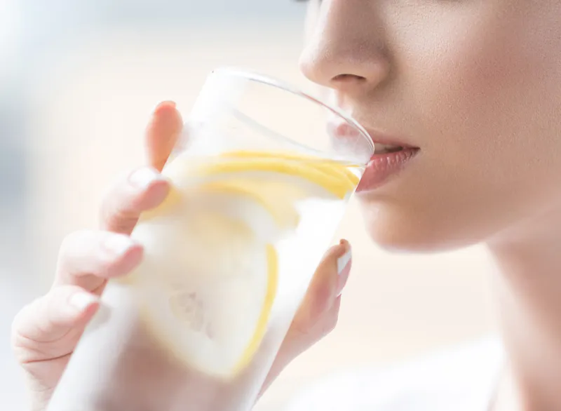 تکنیک کاهش وزن با نوشیدن آب لیمو