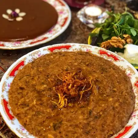 طرز تهیه آش گوشت بوشهری: طعمی به یاد ماندنی از جنوب ایران