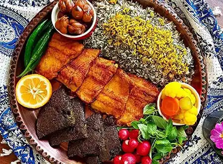 طرز تهیه سبزی پلو با ماهی شب عید به سبک خاص