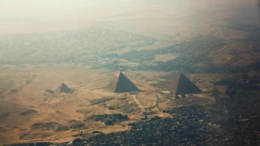 اهرام سه‌گانه مصر از آسمانعکس: آسوشیتد پرس