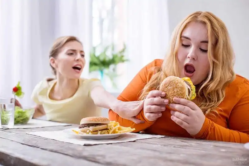چگونه غذاهای ناسالم بر مغز ما تاثیر می‌گذارند؟