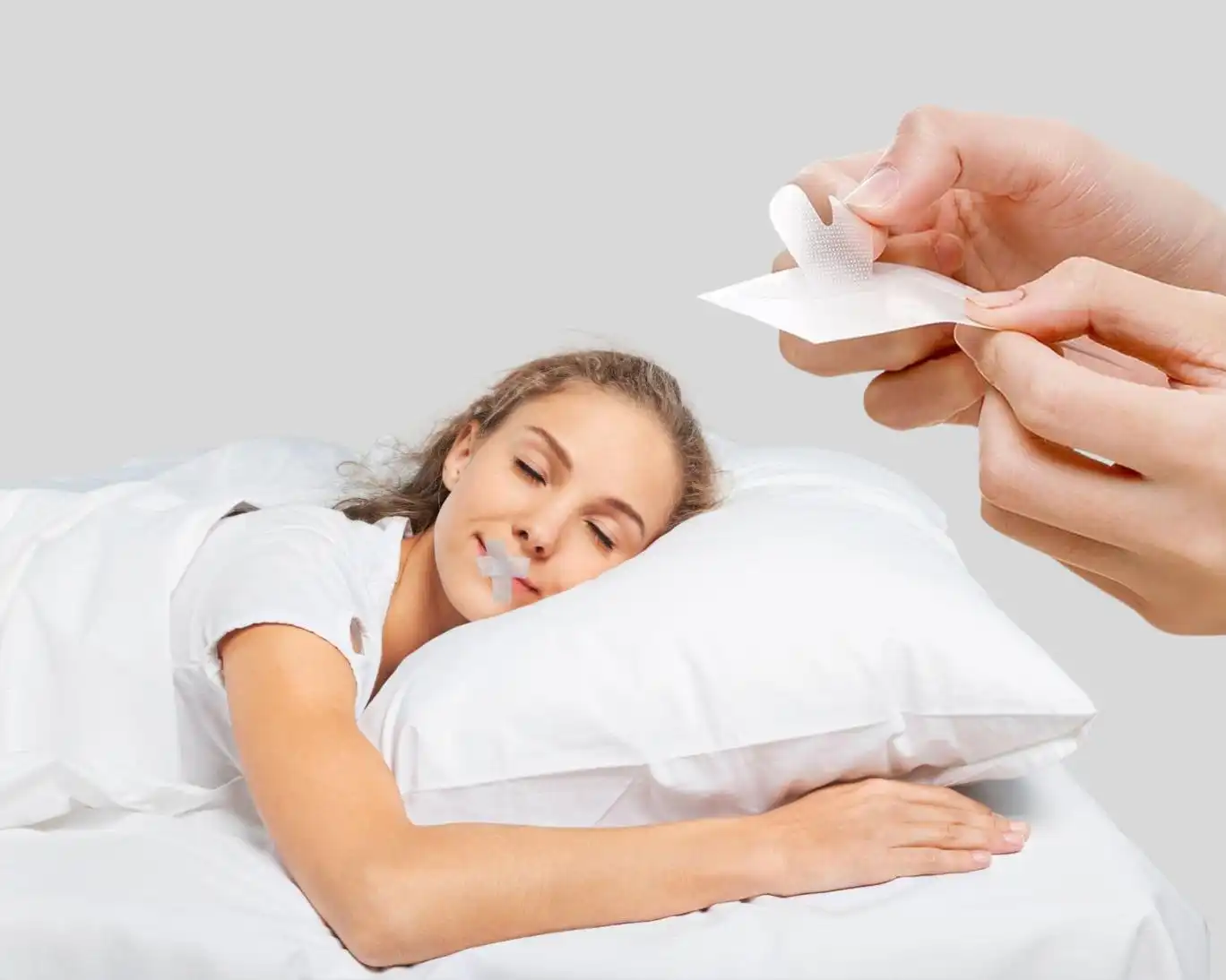 هشدار پزشکی درباره روند جدید تیک‌تاک؛ چسب زدن به لب‌ها برای خواب بهتر خطرناک است
