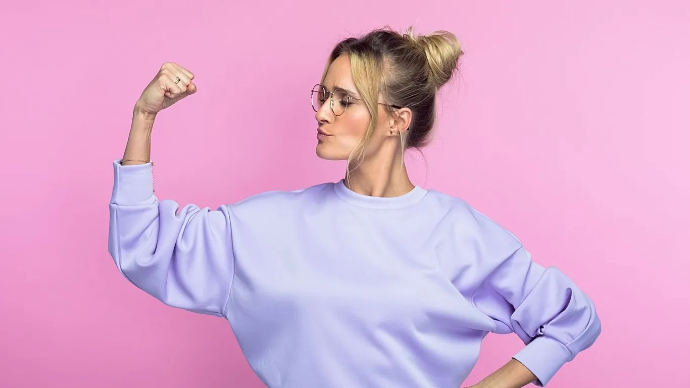 ورزش و تندرستی؛ چگونه در خانه و محل کار عضله‌سازی کنیم؟