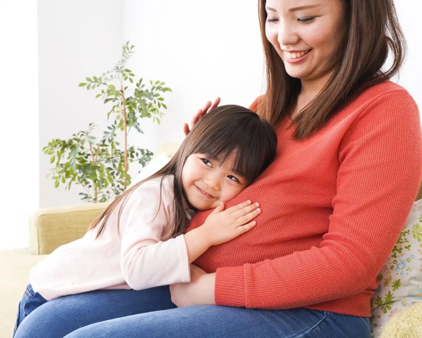 نوزادان زبان‌های خارجی را که پیش از تولد شنیده‌اند، تشخیص می‌دهند